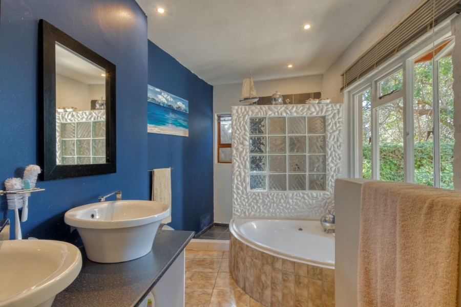 10 Bedroom Property for Sale in Montclair Western Cape